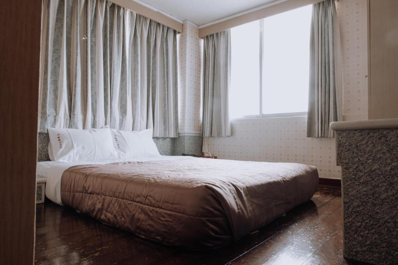 Tong Hsin Hotel Pingtung Экстерьер фото