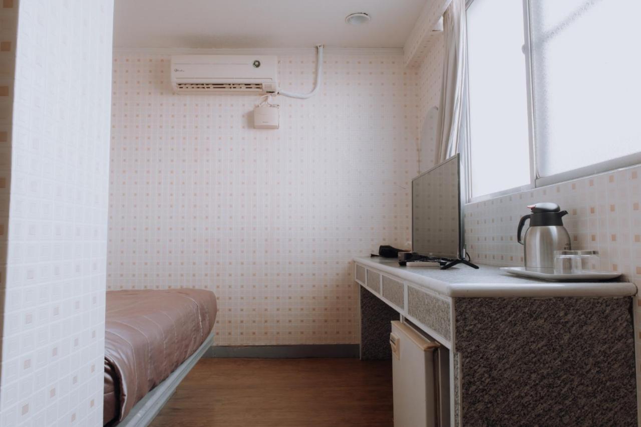 Tong Hsin Hotel Pingtung Экстерьер фото