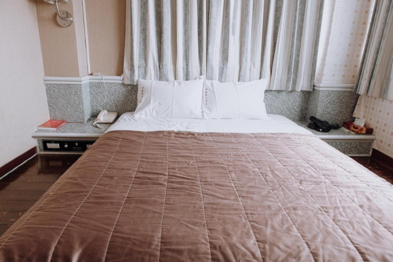 Tong Hsin Hotel Pingtung Экстерьер фото
