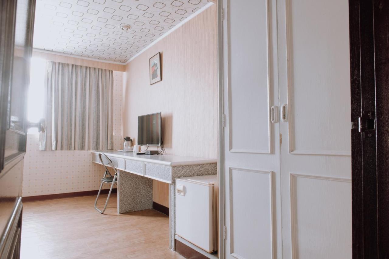 Tong Hsin Hotel Pingtung Экстерьер фото