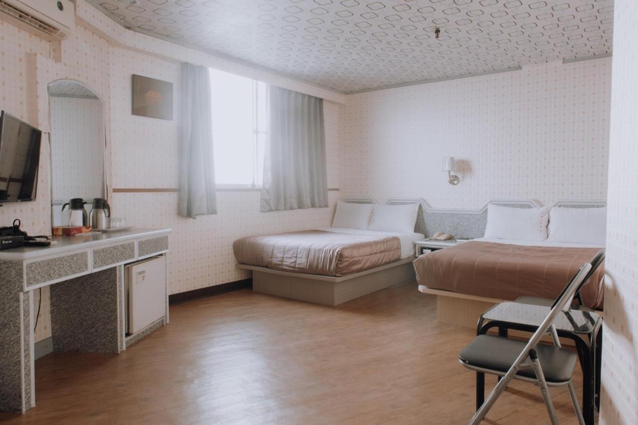 Tong Hsin Hotel Pingtung Экстерьер фото